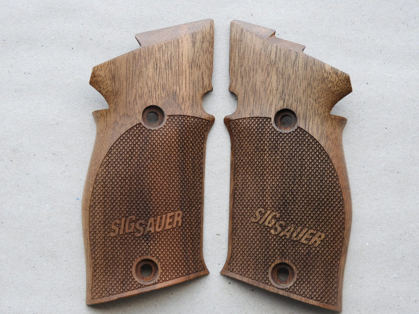 Sig Sauer Sig Sauer P220 X-Six Holzgriffschalen kurz , ergonomisch